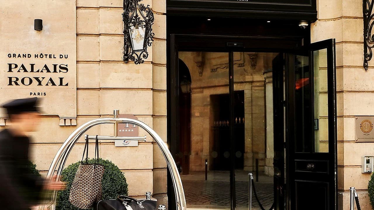 Video tour: Grand Hôtel du Palais Royal - Boutique Hotel in Paris, France