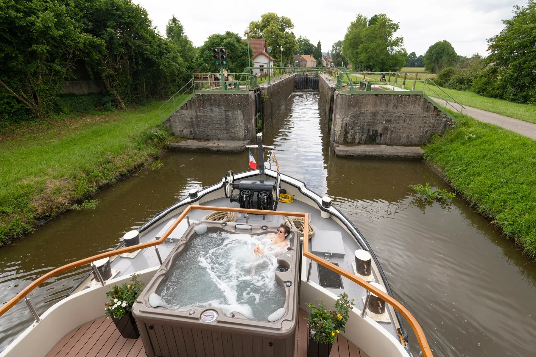 Approaching a lock