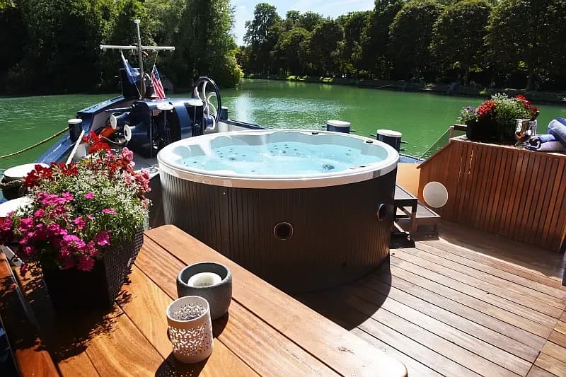 The spa pool on the forward deck