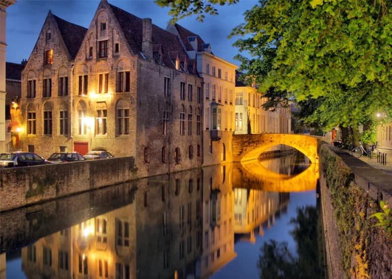 Brujas al anochecer