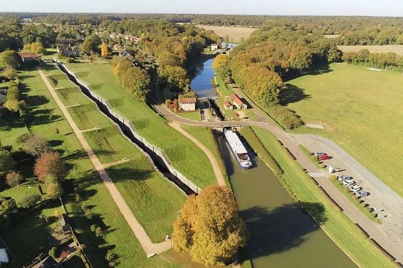 The old lock staircase at Rogny
