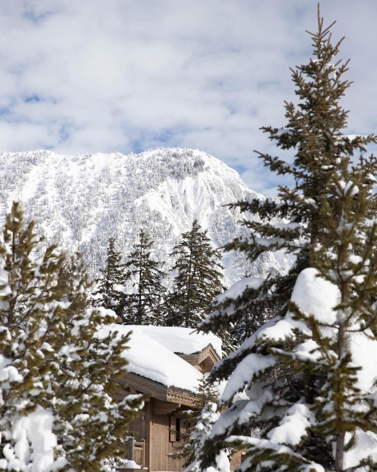 Cheval Blanc Courchevel vs Les Airelles - PrivataList curated collection
