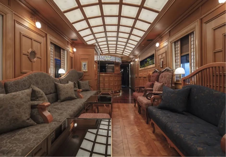 The salon car, Jupiter