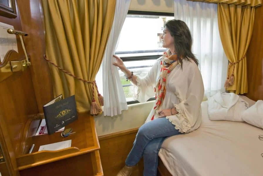 A suite by day