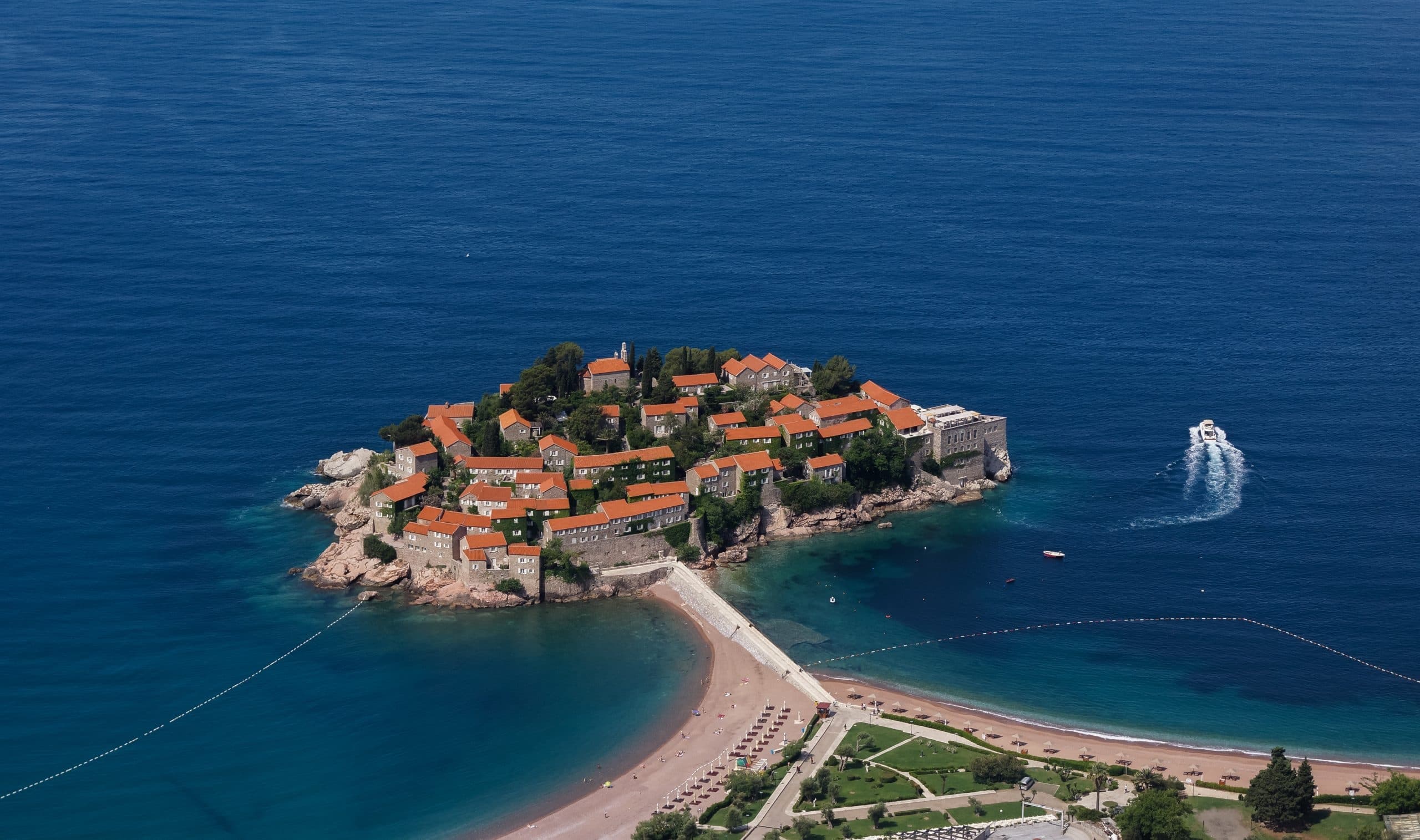 Luxury hotels and resorts in Montenegro