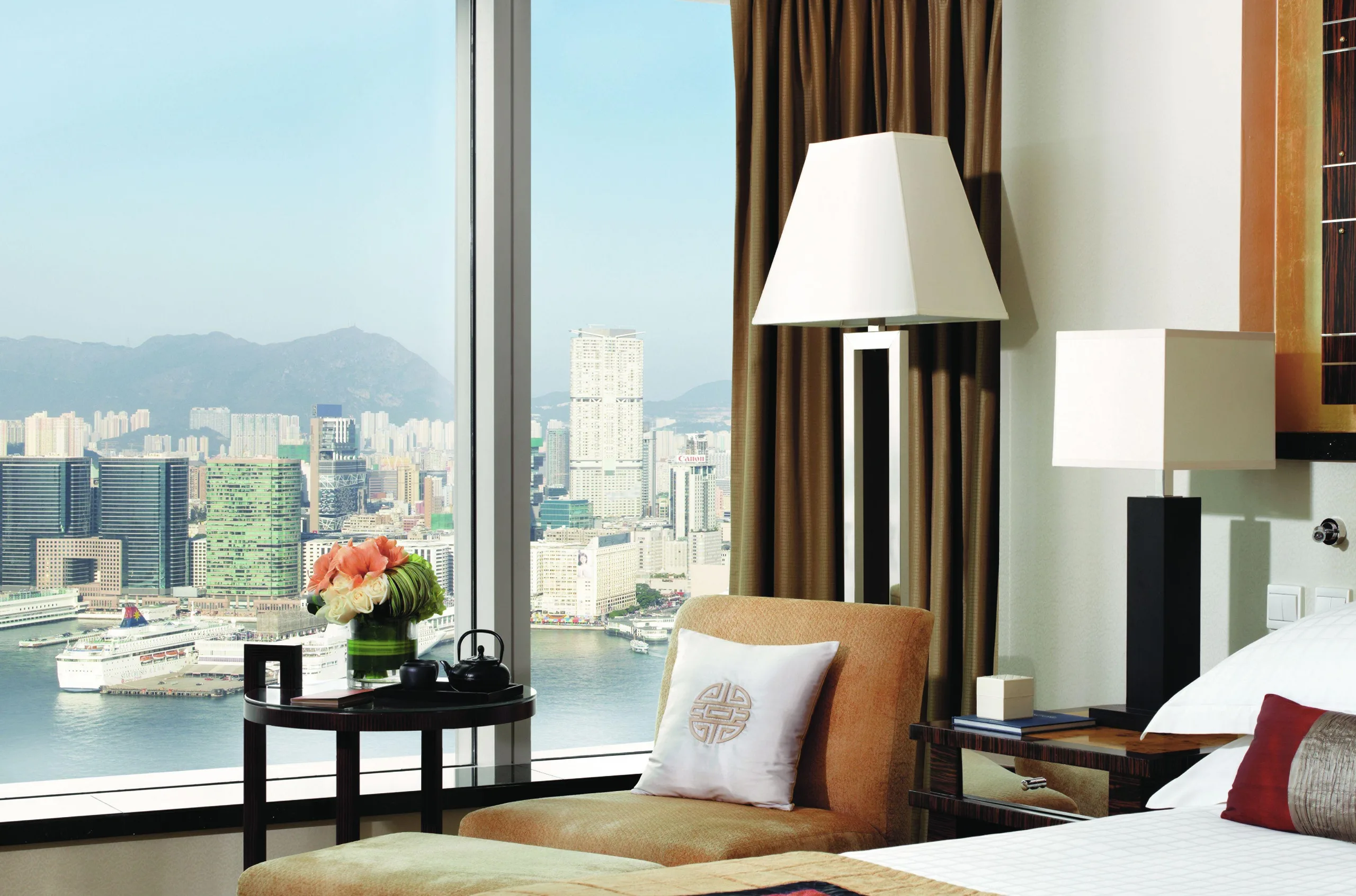 Four Seasons Hotel Hong Kong - Central, Hong Kong