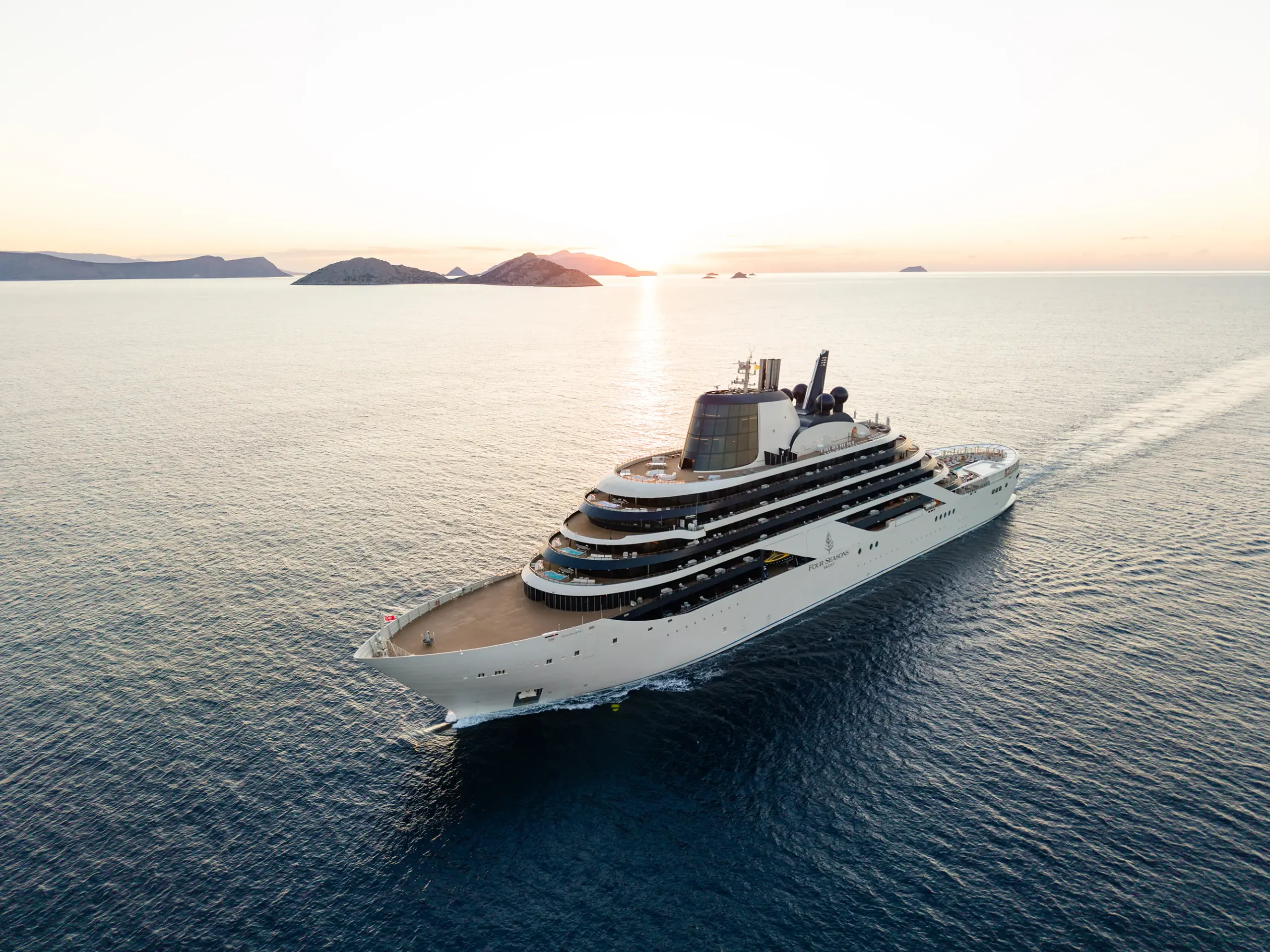 The Best Luxury Cruise Lines of 2026–2027 - PrivataList collection